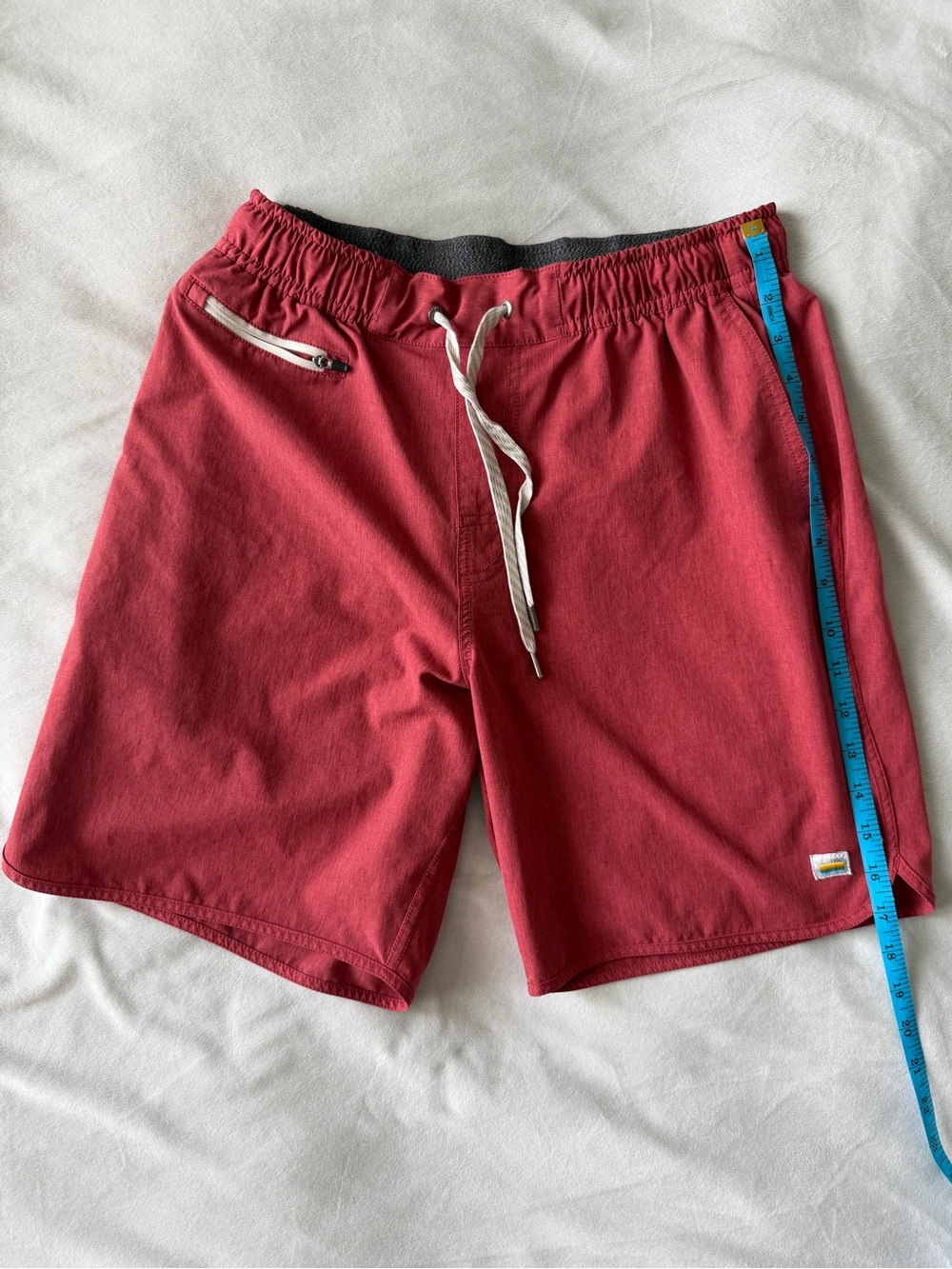 EUC Vuori men’s banks shorts mens medium m unlined 7” inseam